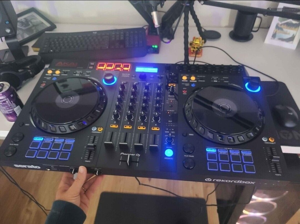 Pioneer DDJFLX6 4kanałowy kontroler DJ do Rekordbox i Serato DJ Pro w